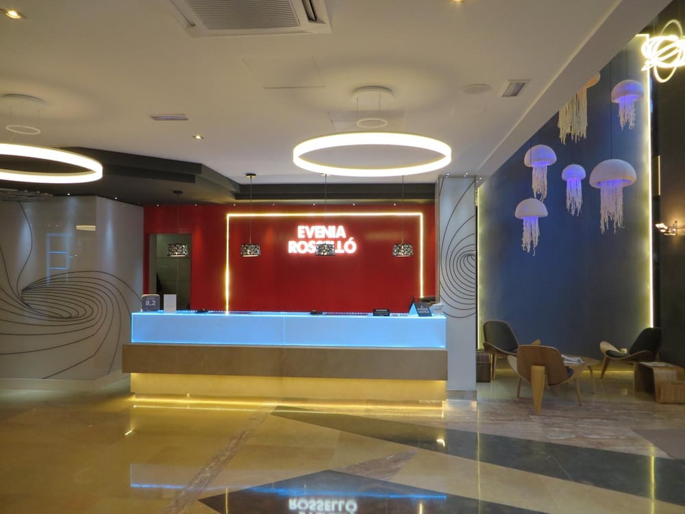 Evenia Rossello — Hotel building in Barcelona, Catalonia