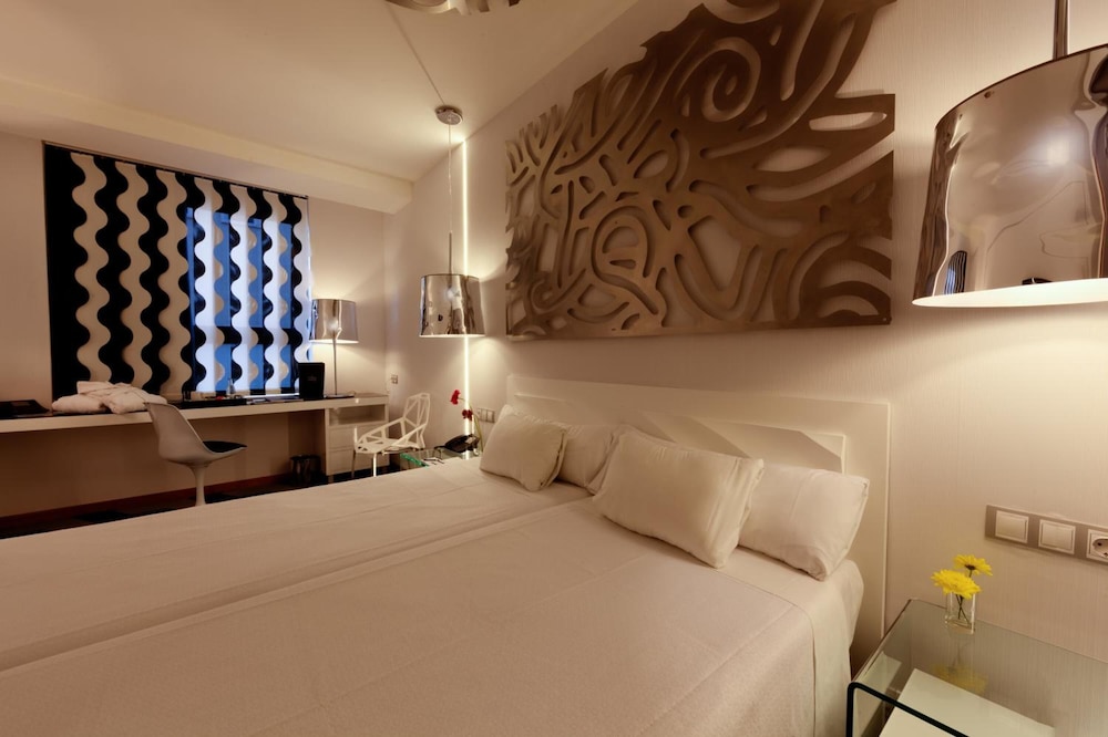Evenia Rossello — Hotel rooms in Barcelona, Catalonia