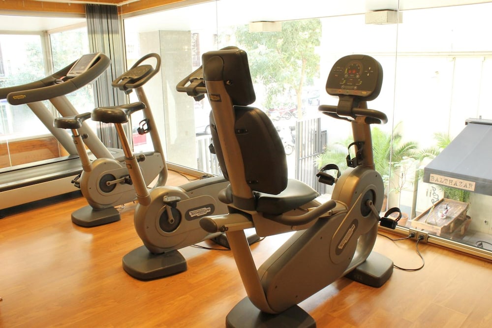 Evenia Rossello — Sports & recreation in Barcelona, Catalonia
