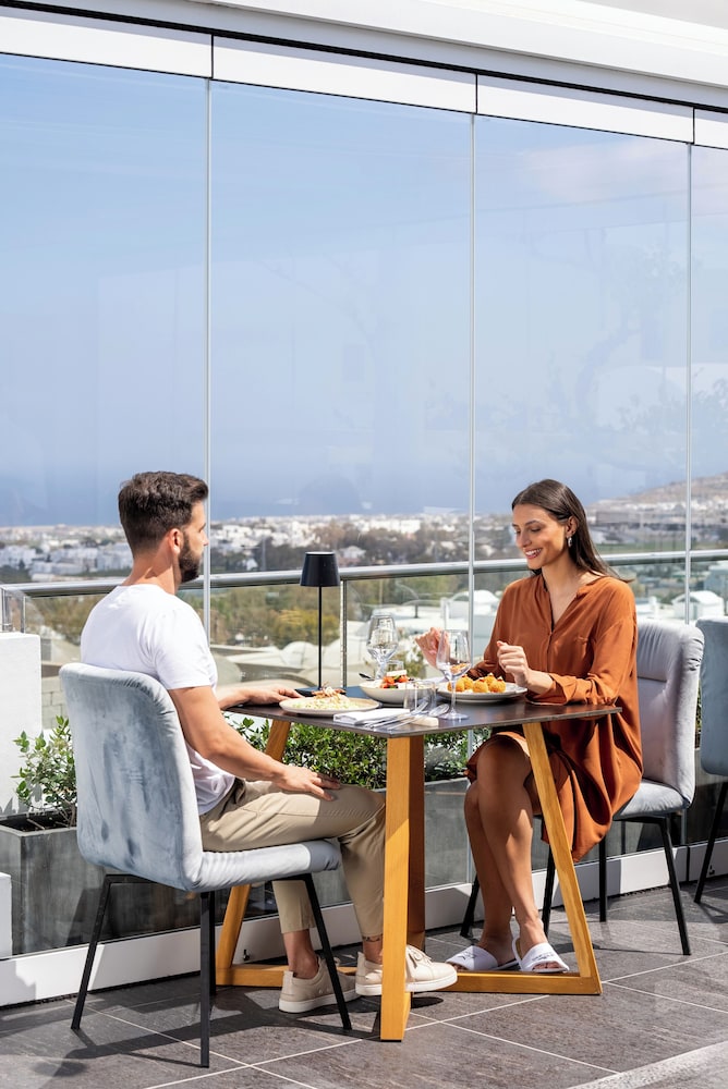 Aressana Spa Hotel & Suites - Small Luxury Hotels of the World — Restaurant & bars in Karterados, South Aegean