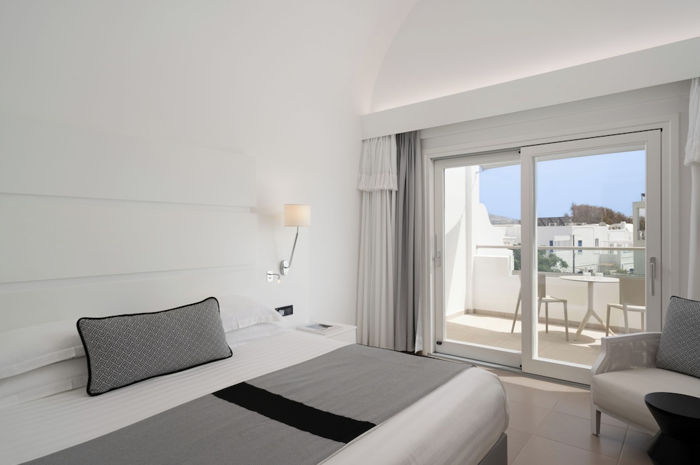 Aressana Spa Hotel & Suites - Small Luxury Hotels of the World — Hotel rooms in Karterados, South Aegean