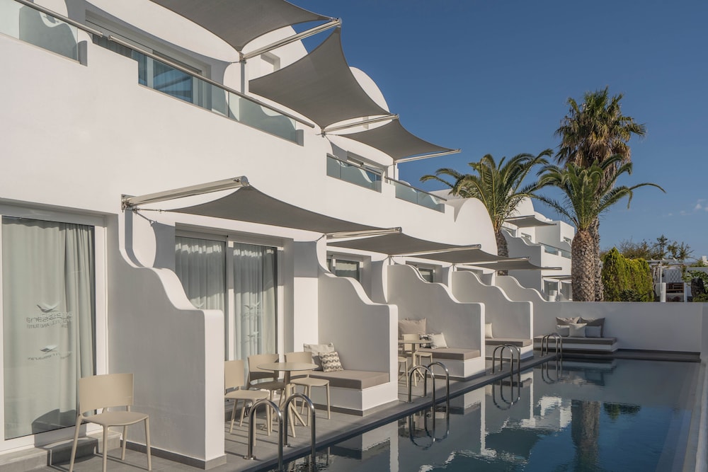 Aressana Spa Hotel & Suites - Small Luxury Hotels of the World — Hotel building in Karterados, South Aegean