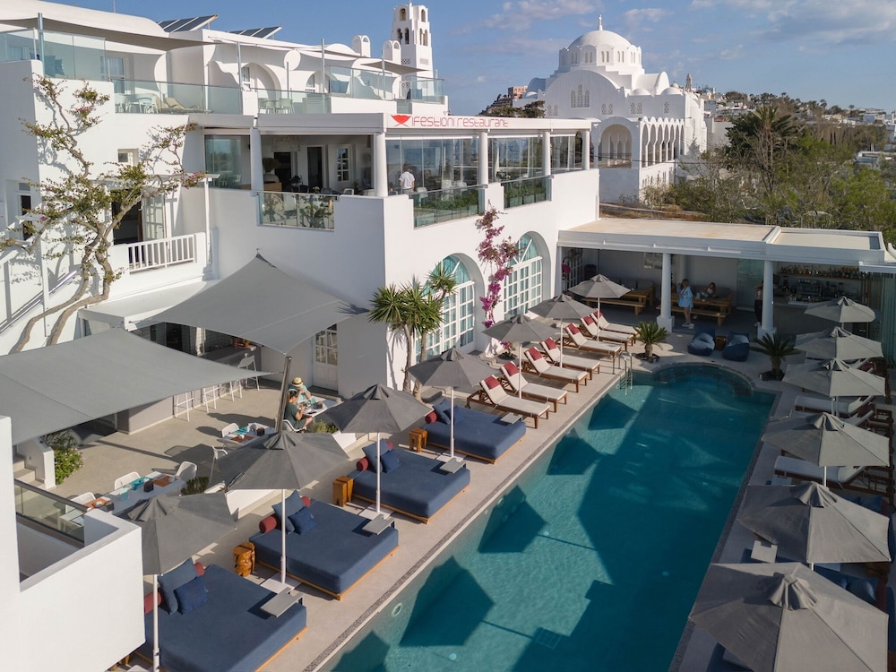 Aressana Spa Hotel & Suites - Small Luxury Hotels of the World — Main photo in Karterados, South Aegean