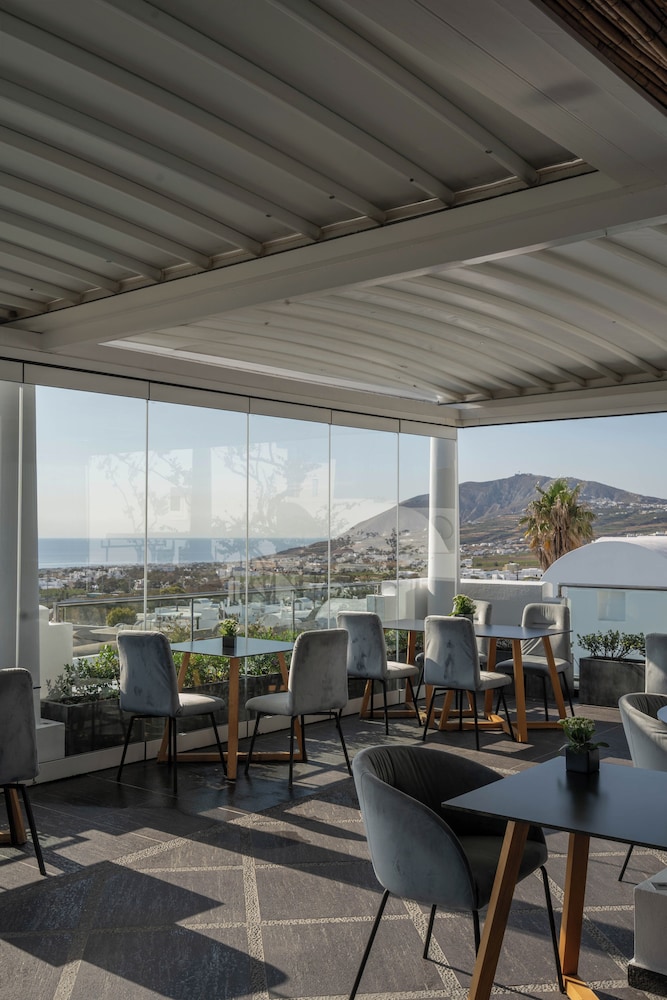 Aressana Spa Hotel & Suites - Small Luxury Hotels of the World — Restaurant & bars in Karterados, South Aegean