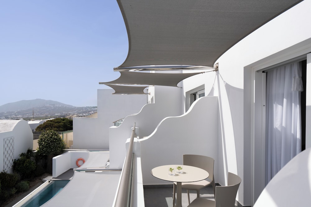 Aressana Spa Hotel & Suites - Small Luxury Hotels of the World — Hotel building in Karterados, South Aegean