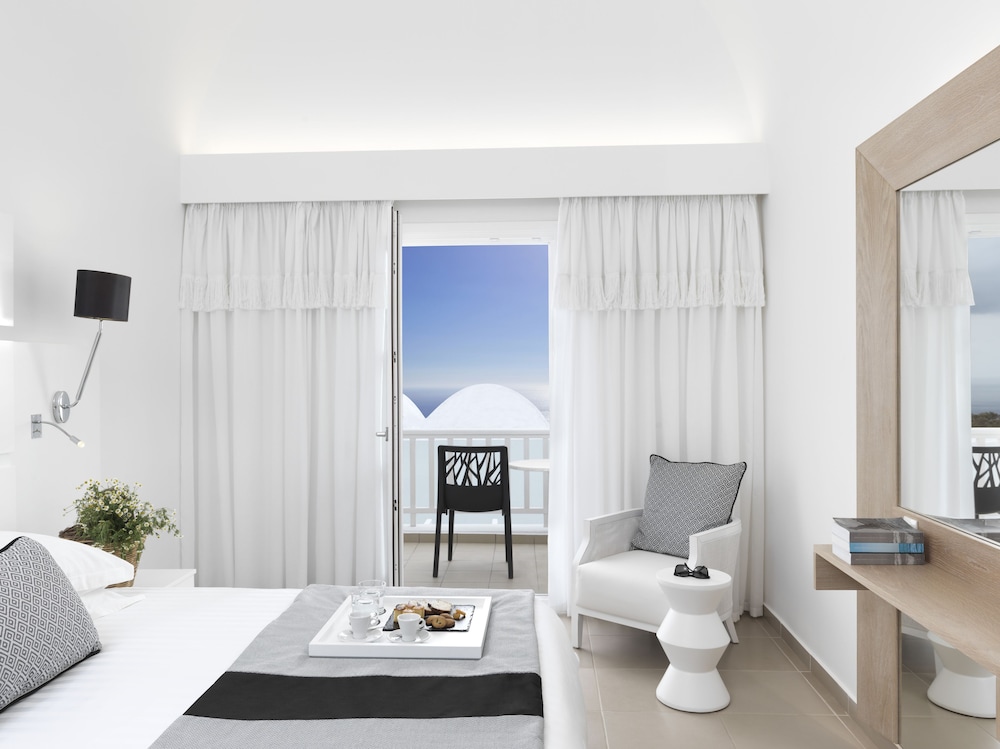 Aressana Spa Hotel & Suites - Small Luxury Hotels of the World — Hotel rooms in Karterados, South Aegean