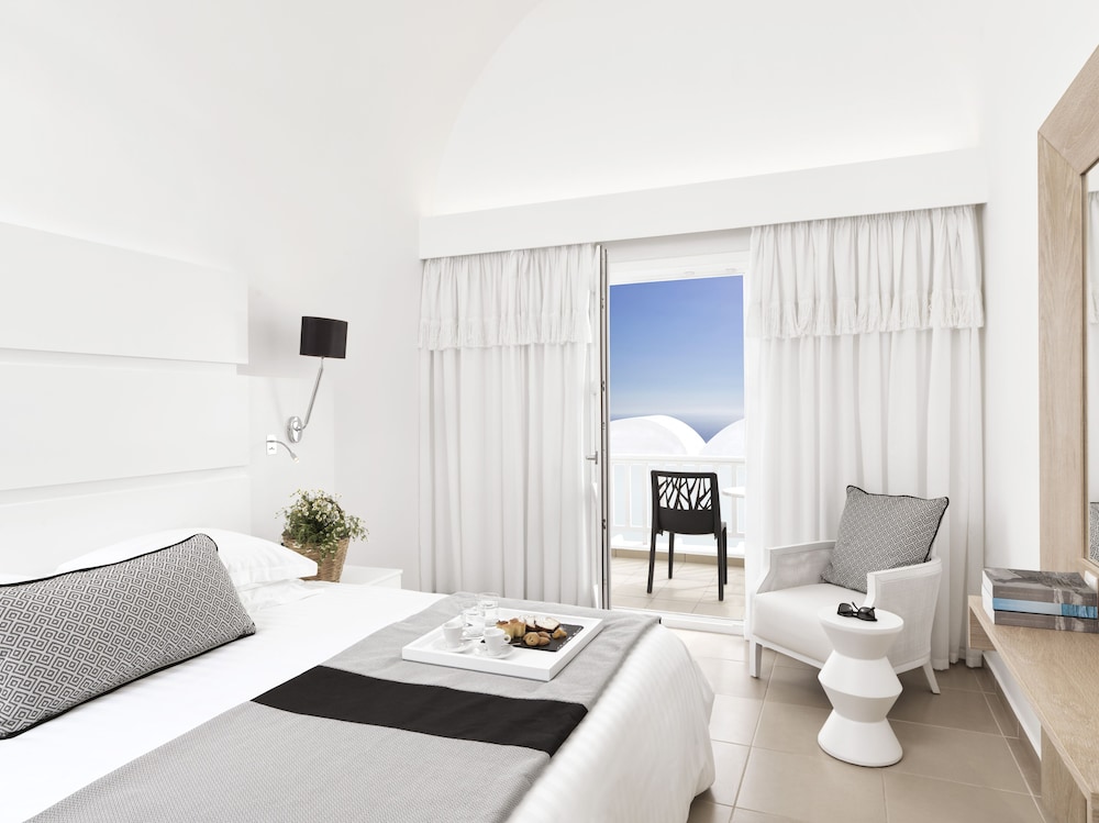 Aressana Spa Hotel & Suites - Small Luxury Hotels of the World — Hotel rooms in Karterados, South Aegean