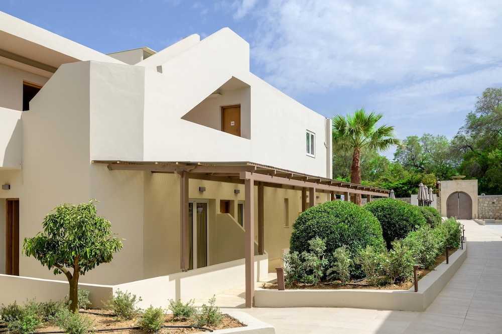 Zeus Hotels YDORIA RESORT - All Inclusive — Outdoor in Rethymnon