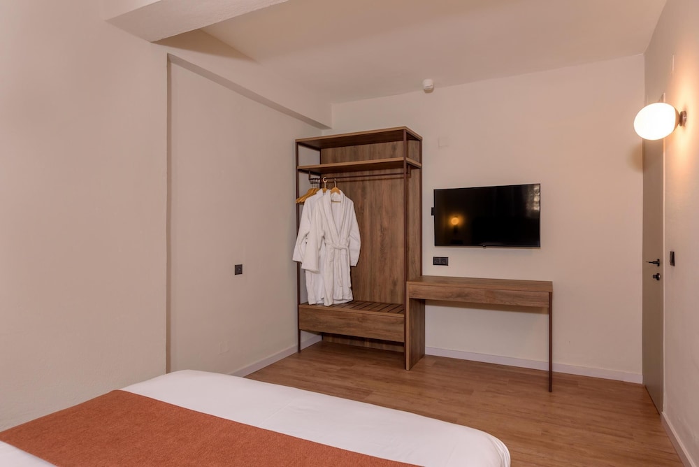 Zeus Hotels YDORIA RESORT - All Inclusive — Rooms in Rethymnon