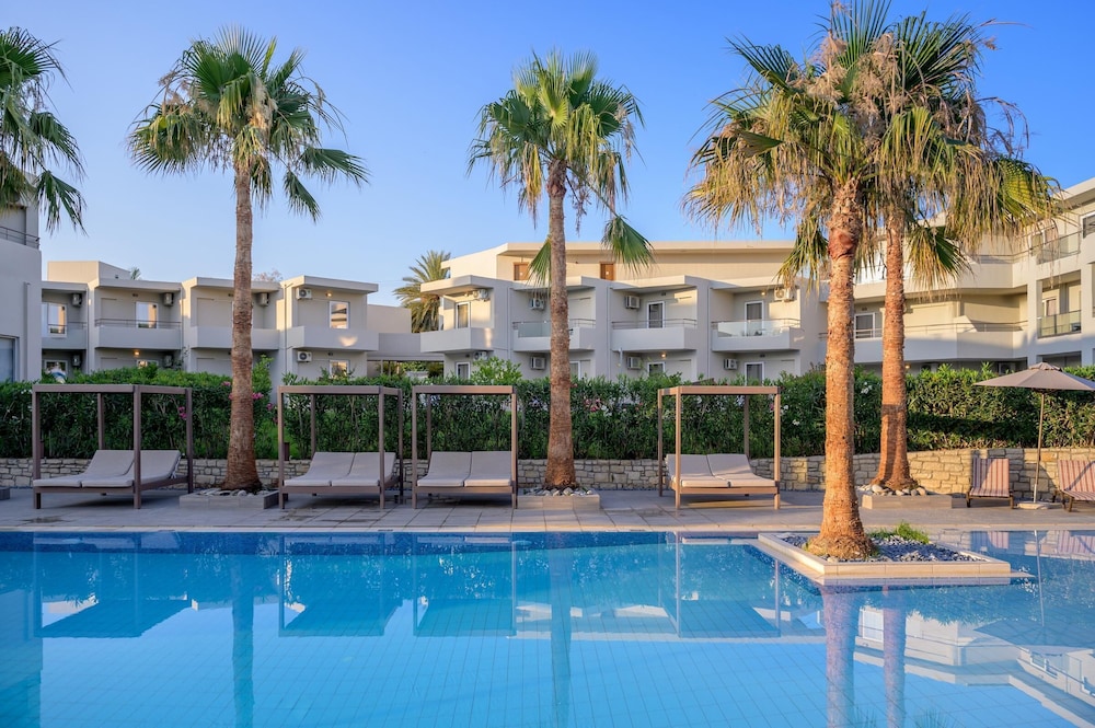 Zeus Hotels YDORIA RESORT - All Inclusive — Pool in Rethymnon