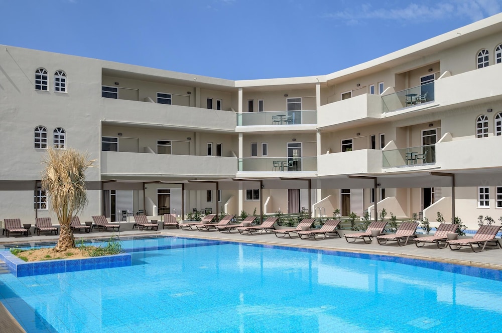 Zeus Hotels YDORIA RESORT - All Inclusive — Pool in Rethymnon