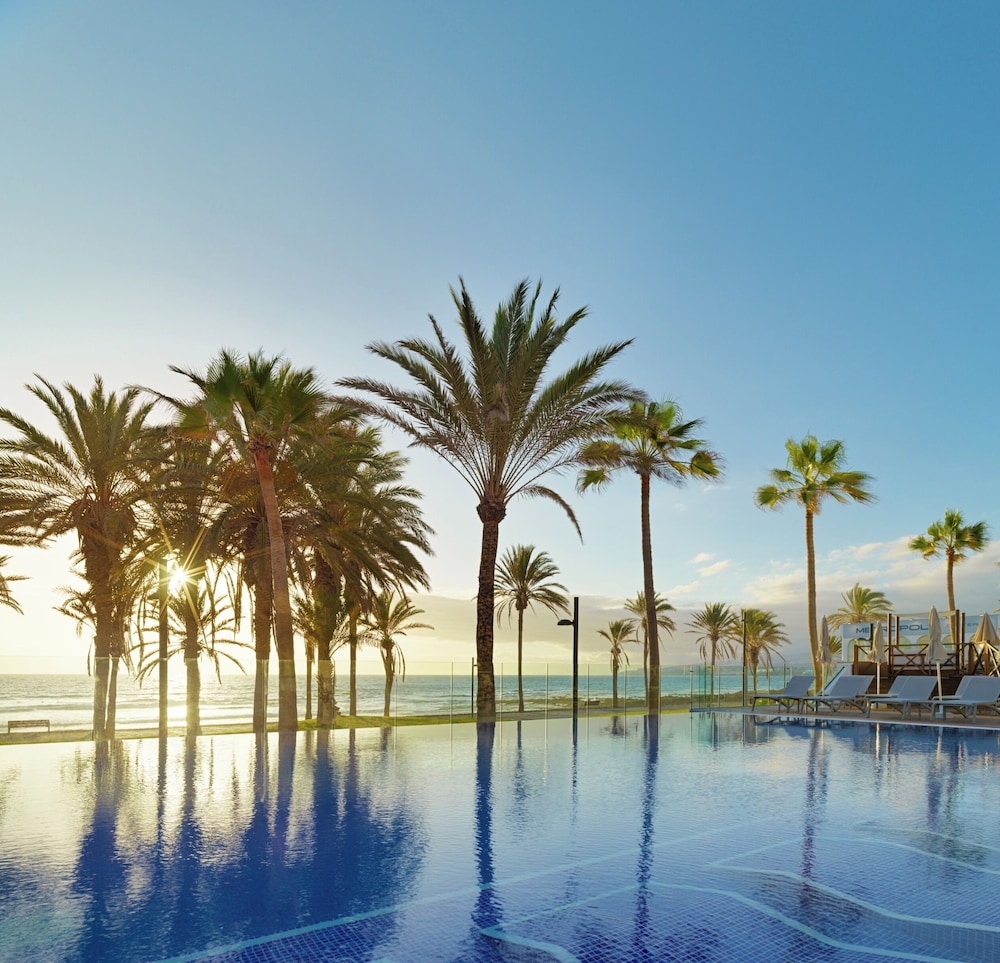H10 Conquistador — Swimming pool in Playa de las Americas, Canary Islands