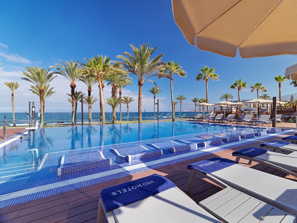 H10 Conquistador — Swimming pool in Playa de las Americas, Canary Islands