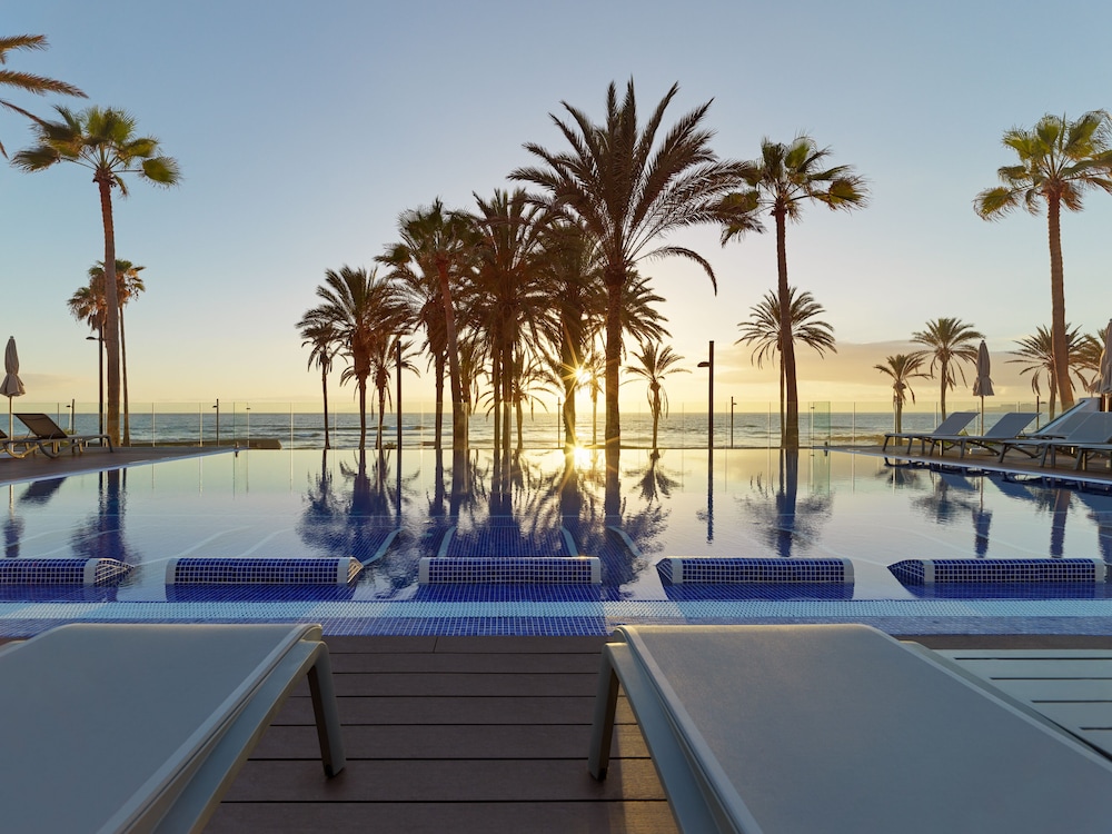 H10 Conquistador — Swimming pool in Playa de las Americas, Canary Islands