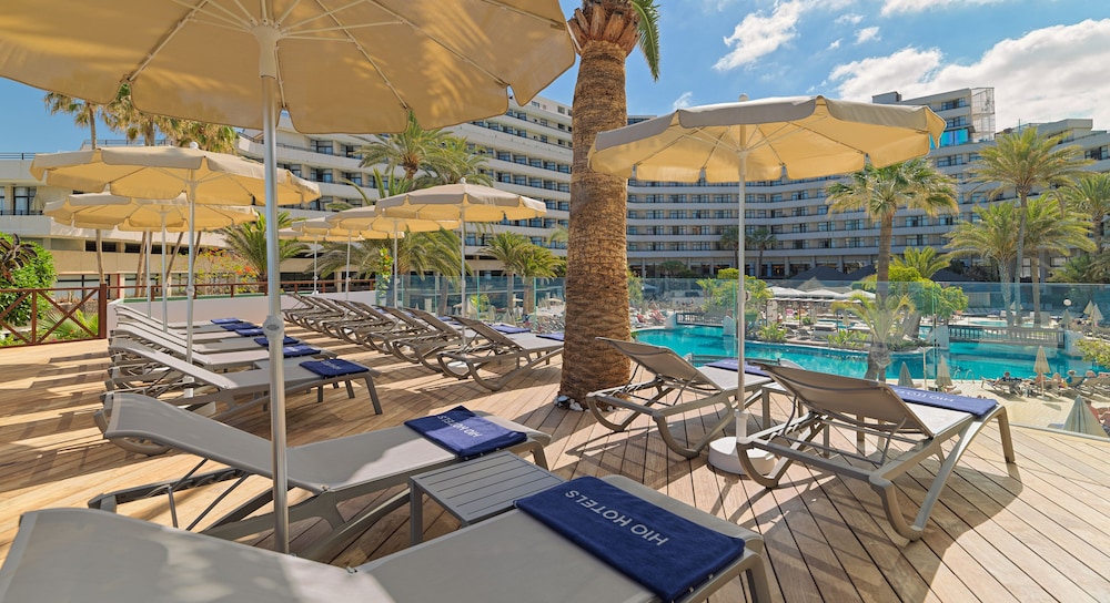 H10 Conquistador — Swimming pool in Playa de las Americas, Canary Islands