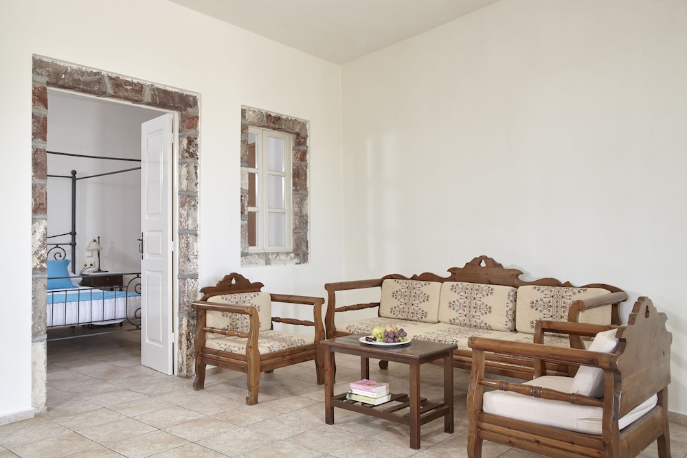 Terra Blue Santorini — Hotel rooms in Kamari, South Aegean