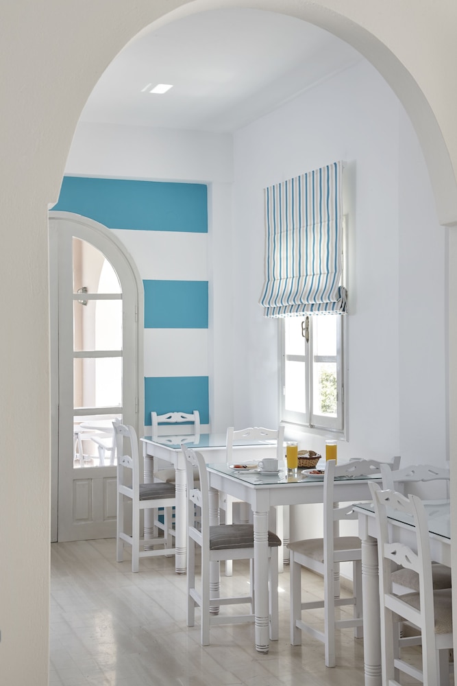 Terra Blue Santorini — Restaurant & bars in Kamari, South Aegean