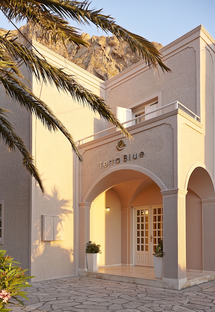 Terra Blue Santorini — Hotel building in Kamari, South Aegean