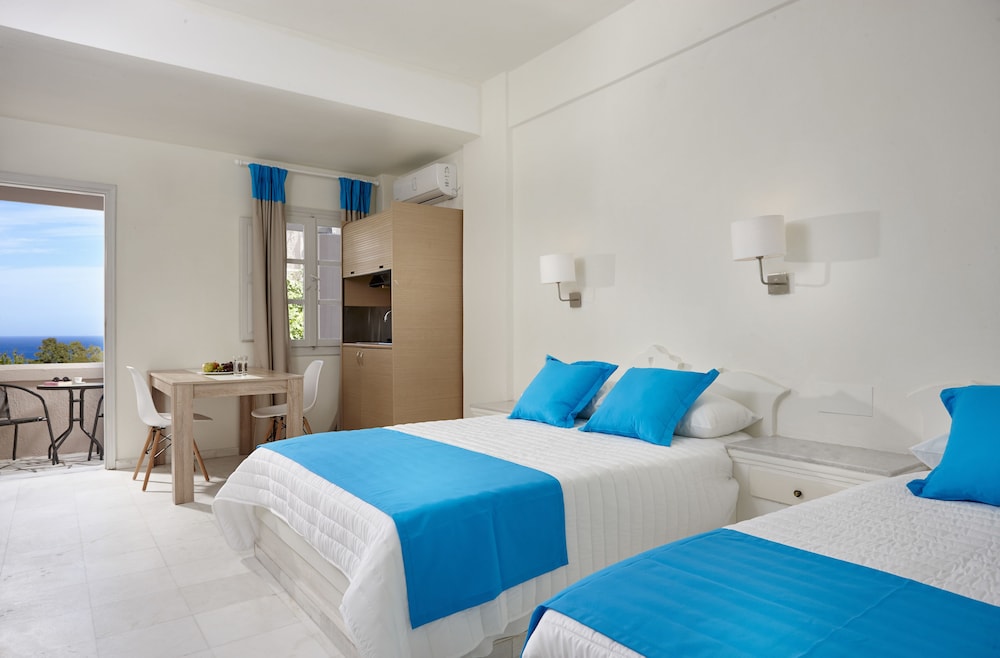 Terra Blue Santorini — Hotel rooms in Kamari, South Aegean