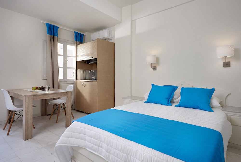 Terra Blue Santorini — Hotel rooms in Kamari, South Aegean