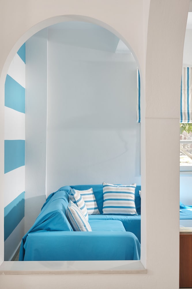 Terra Blue Santorini — Hotel rooms in Kamari, South Aegean