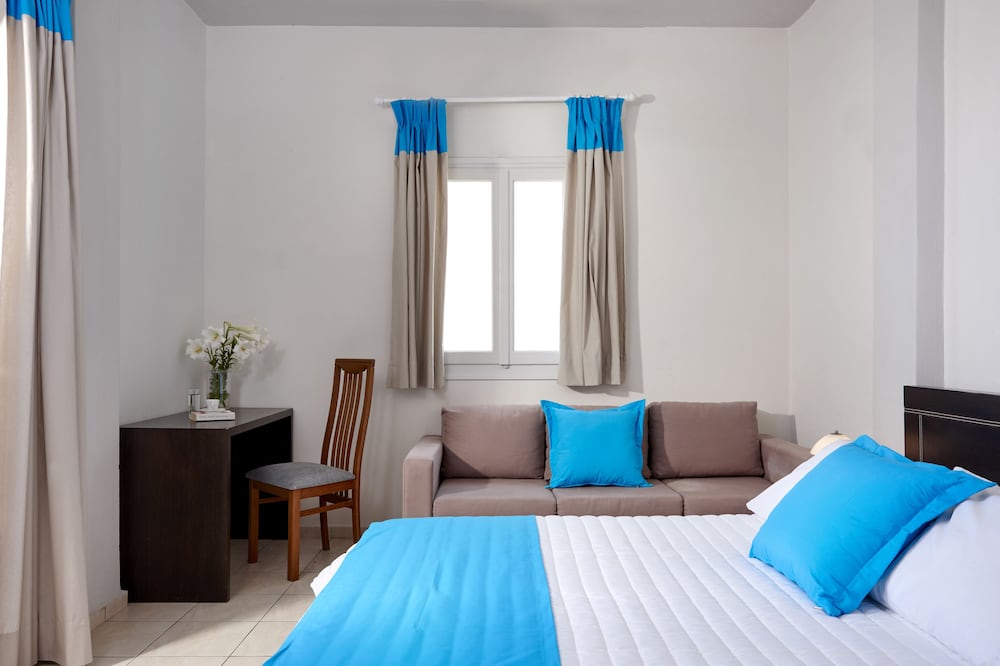 Terra Blue Santorini — Hotel rooms in Kamari, South Aegean