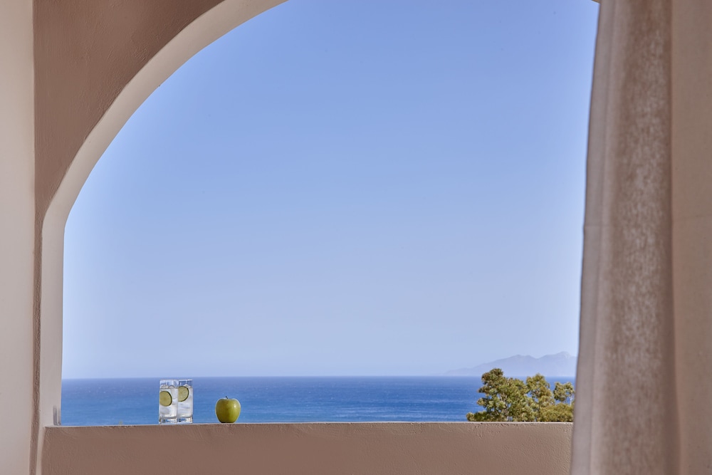 Terra Blue Santorini — Hotel rooms in Kamari, South Aegean