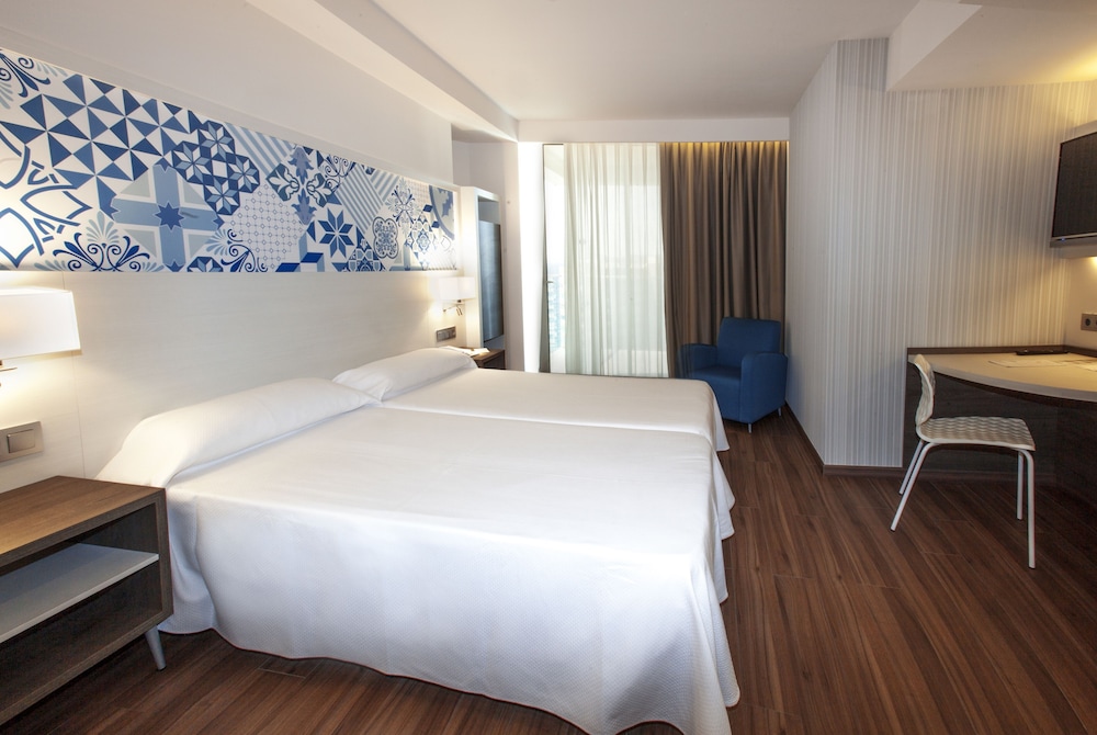 Port Benidorm Hotel & Spa 4* Sup — Hotel rooms in Benidorm, Valencian Community