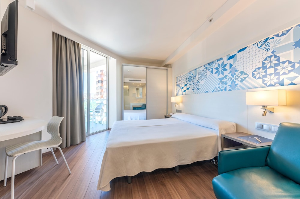 Port Benidorm Hotel & Spa 4* Sup — Hotel rooms in Benidorm, Valencian Community