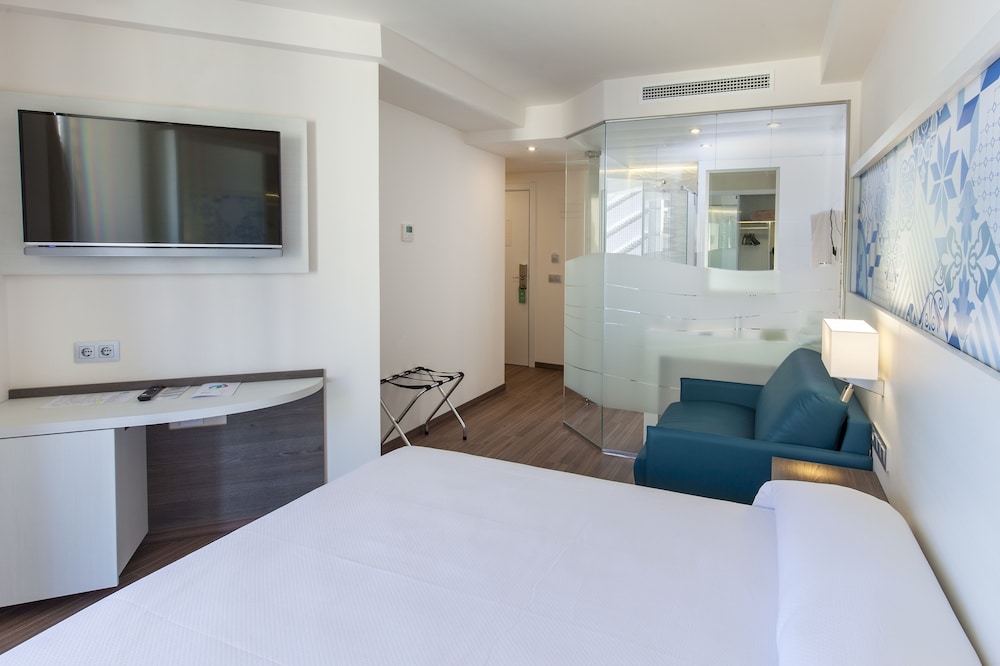 Port Benidorm Hotel & Spa 4* Sup — Hotel rooms in Benidorm, Valencian Community
