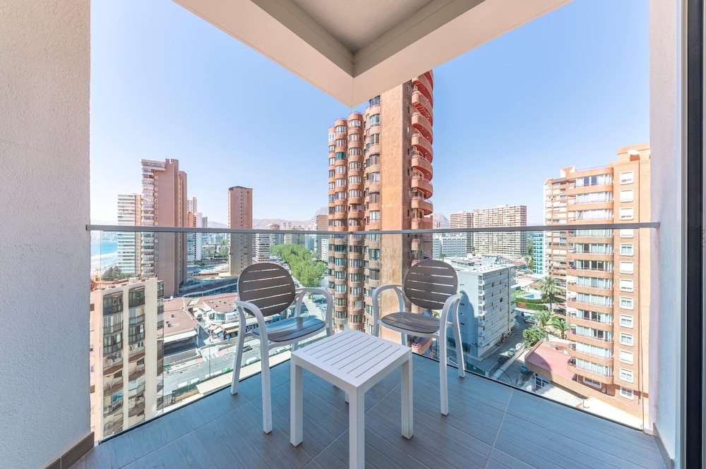 Port Benidorm Hotel & Spa 4* Sup — Hotel building in Benidorm, Valencian Community
