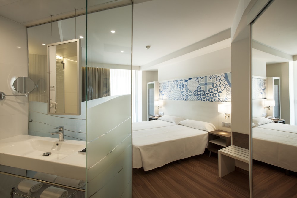 Port Benidorm Hotel & Spa 4* Sup — Hotel rooms in Benidorm, Valencian Community