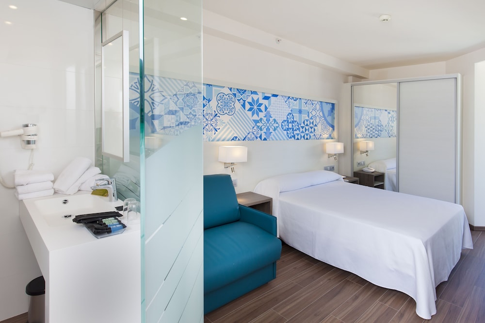Port Benidorm Hotel & Spa 4* Sup — Hotel rooms in Benidorm, Valencian Community