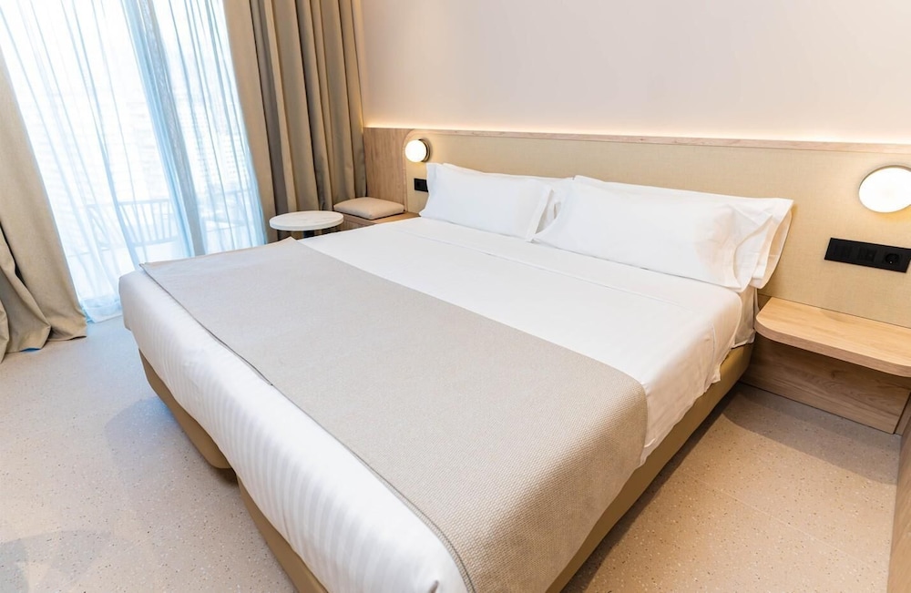 Port Benidorm Hotel & Spa 4* Sup — Hotel rooms in Benidorm, Valencian Community