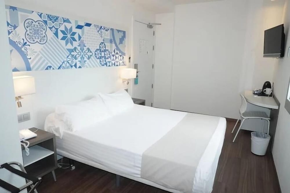 Port Benidorm Hotel & Spa 4* Sup — Hotel rooms in Benidorm, Valencian Community