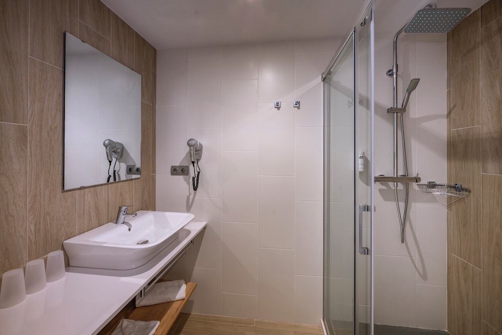 4R Salou Park Resort II — Hotel rooms in Salou, Catalonia