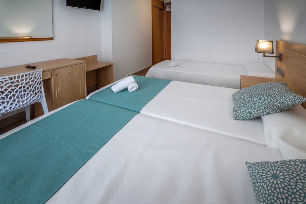 4R Salou Park Resort II — Hotel rooms in Salou, Catalonia