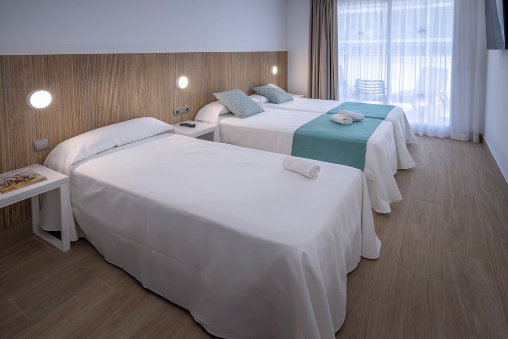 4R Salou Park Resort II — Hotel rooms in Salou, Catalonia