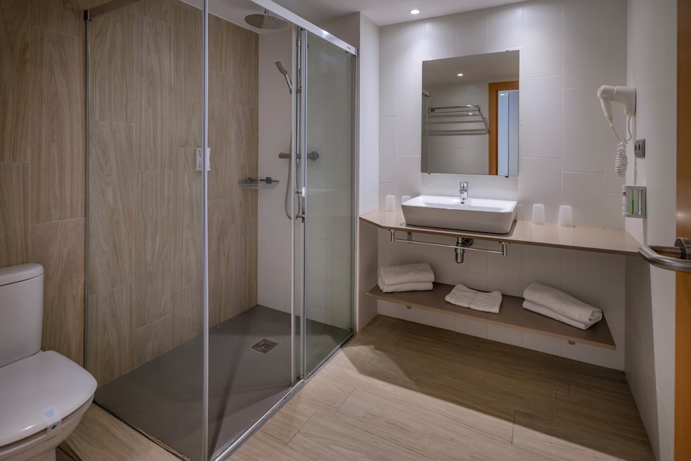 4R Salou Park Resort II — Hotel rooms in Salou, Catalonia