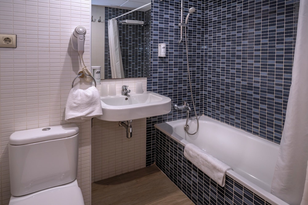 4R Salou Park Resort II — Hotel rooms in Salou, Catalonia