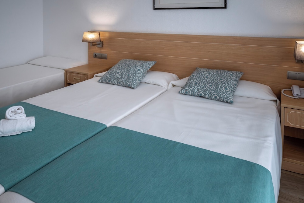 4R Salou Park Resort II — Hotel rooms in Salou, Catalonia