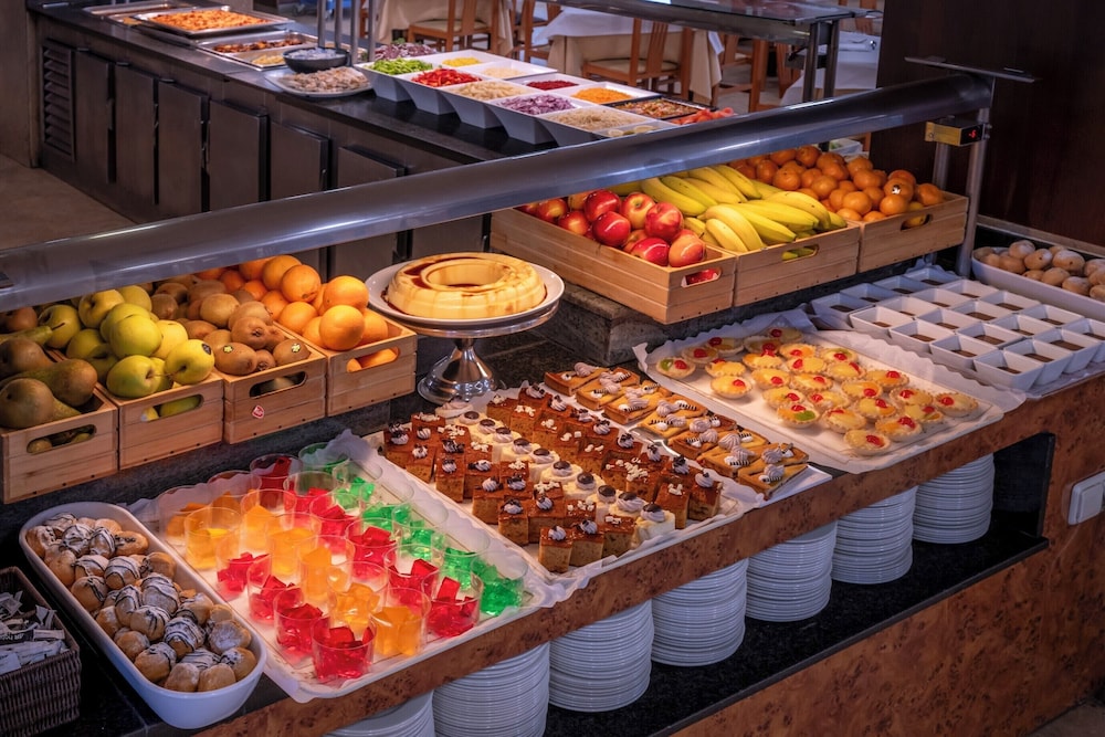 4R Salou Park Resort II — Restaurant & bars in Salou, Catalonia