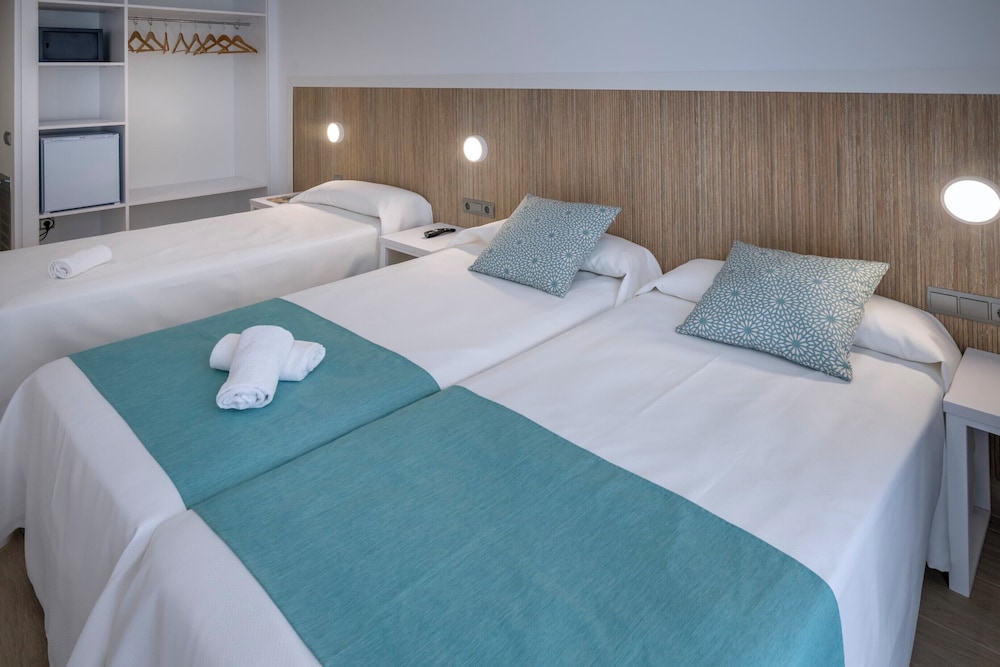 4R Salou Park Resort II — Hotel rooms in Salou, Catalonia