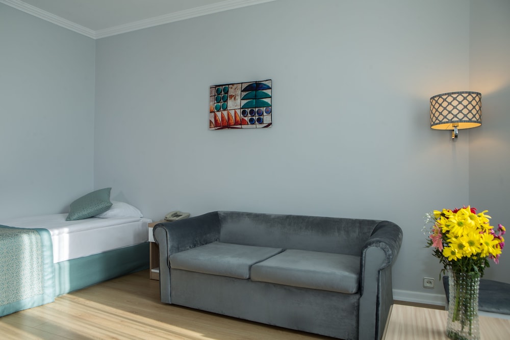 Antalya Adonis Hotel — Hotel rooms in Antalya