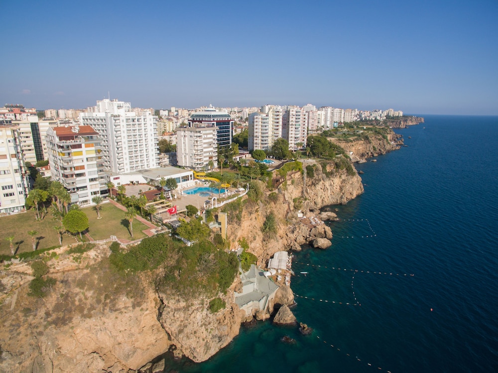 Antalya Adonis Hotel — Swimming pool in Antalya