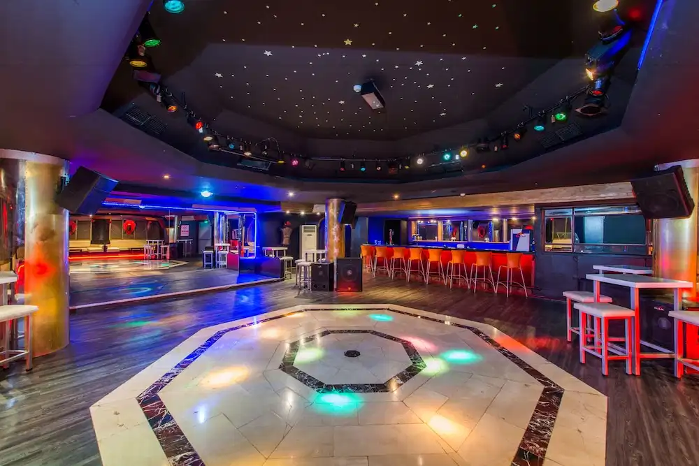 Antalya Adonis Hotel — Restaurant & bars in Antalya