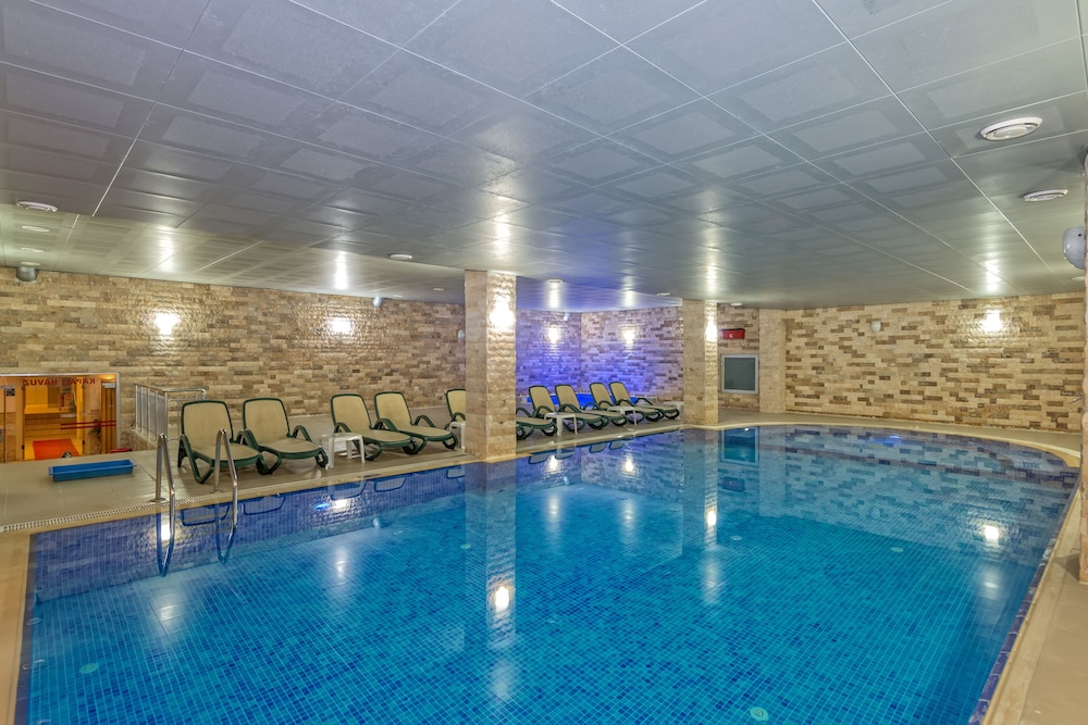 Antalya Adonis Hotel — Swimming pool in Antalya