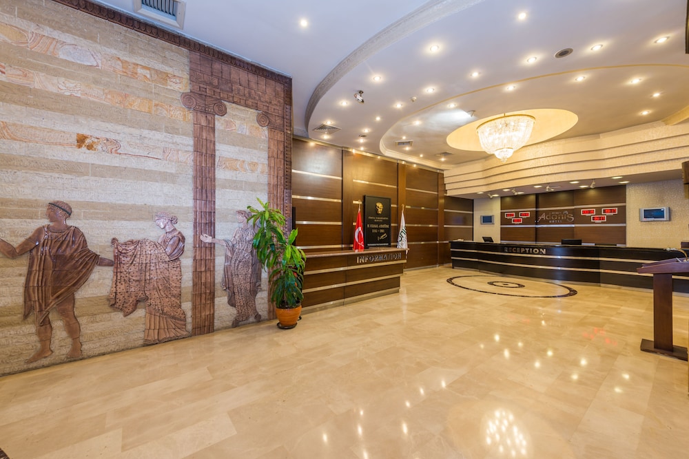 Antalya Adonis Hotel — Hotel building in Antalya