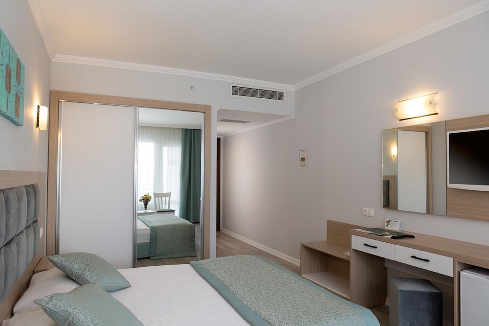 Antalya Adonis Hotel — Hotel rooms in Antalya