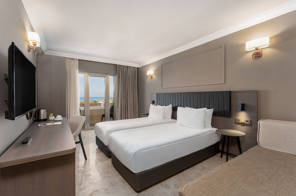 ADORA HOTEL & RESORT - All inclusive — Rooms in Belek